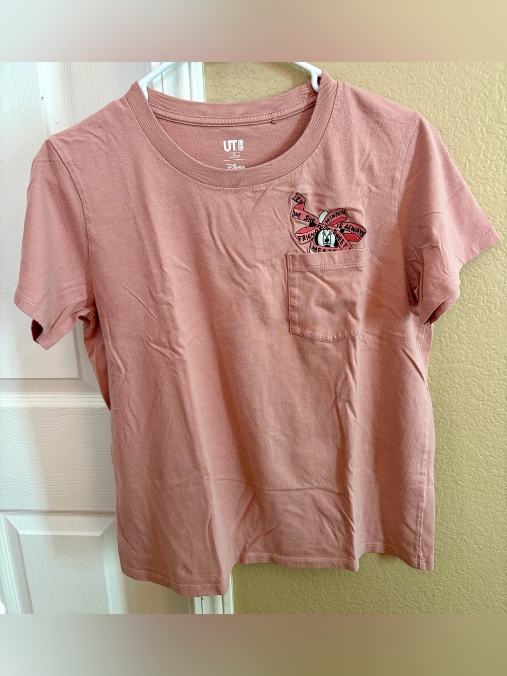 Disney / UT — Minnie Mouse Pocket Tee